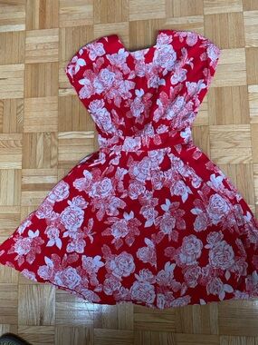 Backless vintage sundress